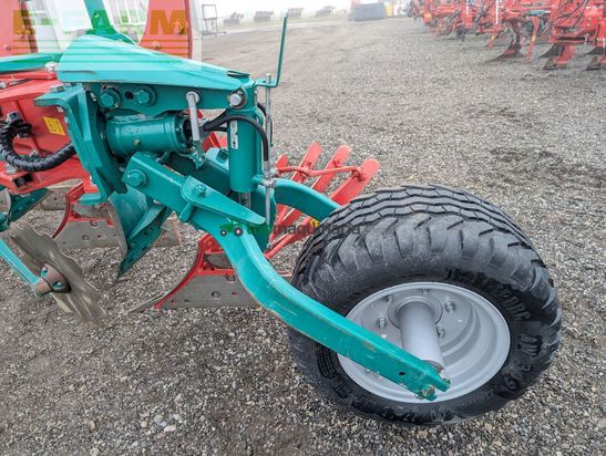 Arado - Kverneland - 3400b-100 vario 6schar