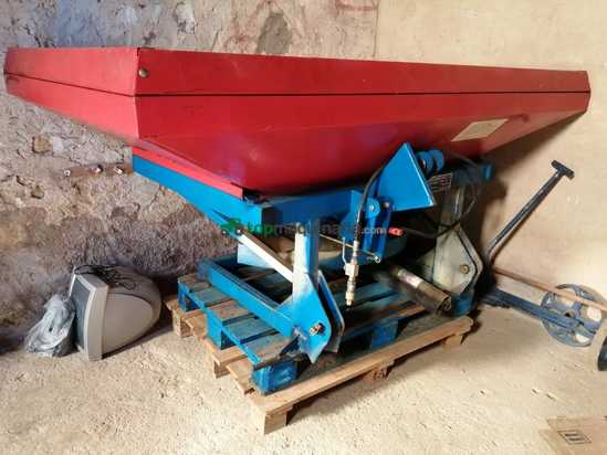 Vendo maquinaria agrícola por cese de actividad