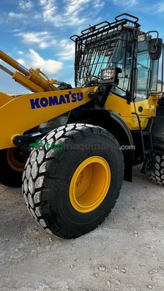 Pala cargadora  Komatsu WA270-8E0
