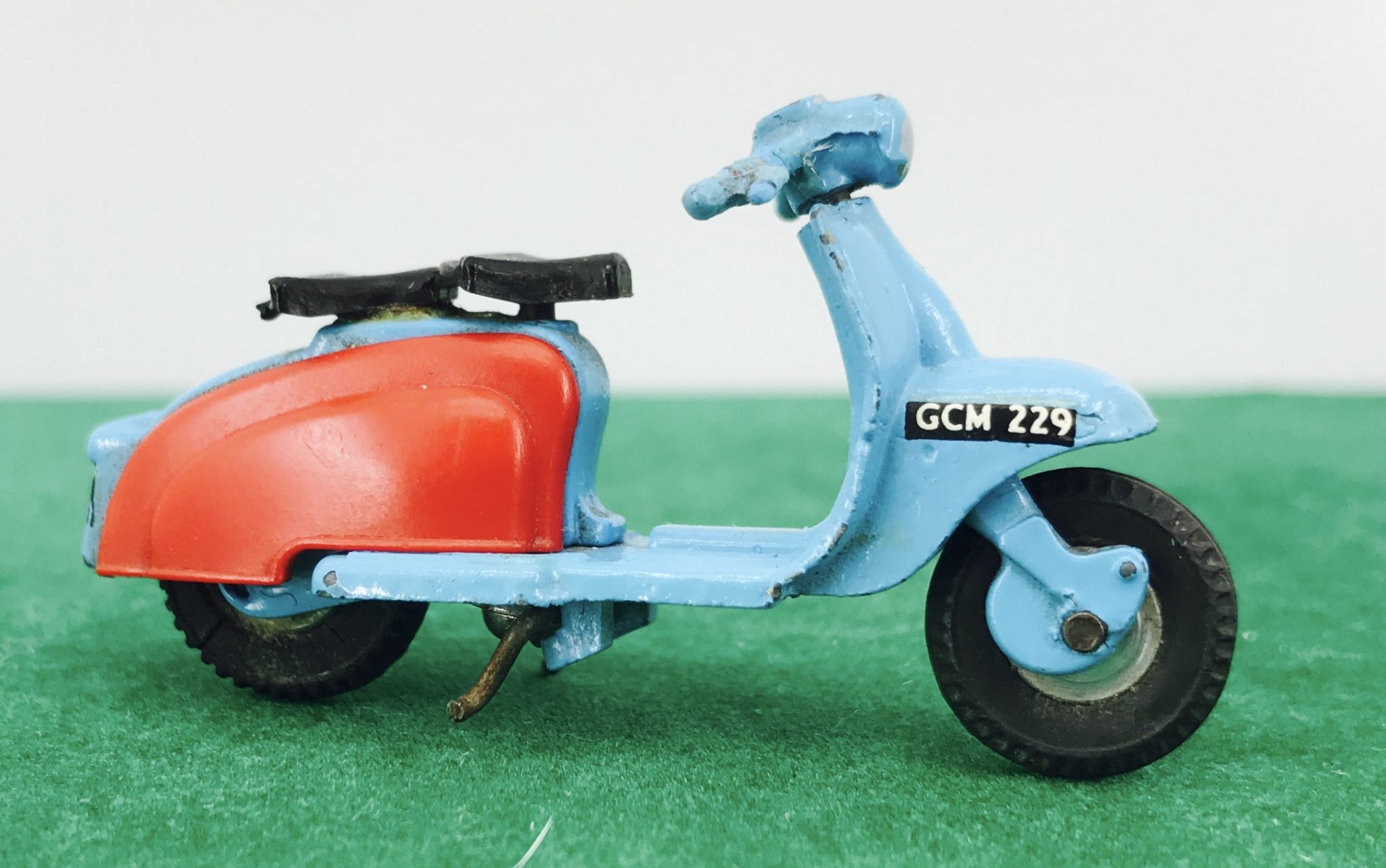 Triang SpotOn No 229 "Lambretta Scooter" (Loose) Toy Hunter UK