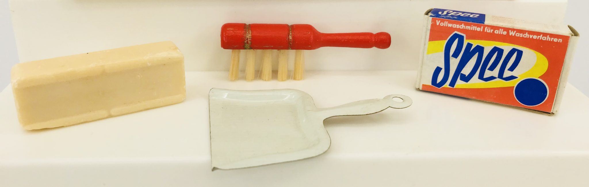 Retro Mini Toy House Cleaning Set Toy Hunter UK Retro & vintage toys