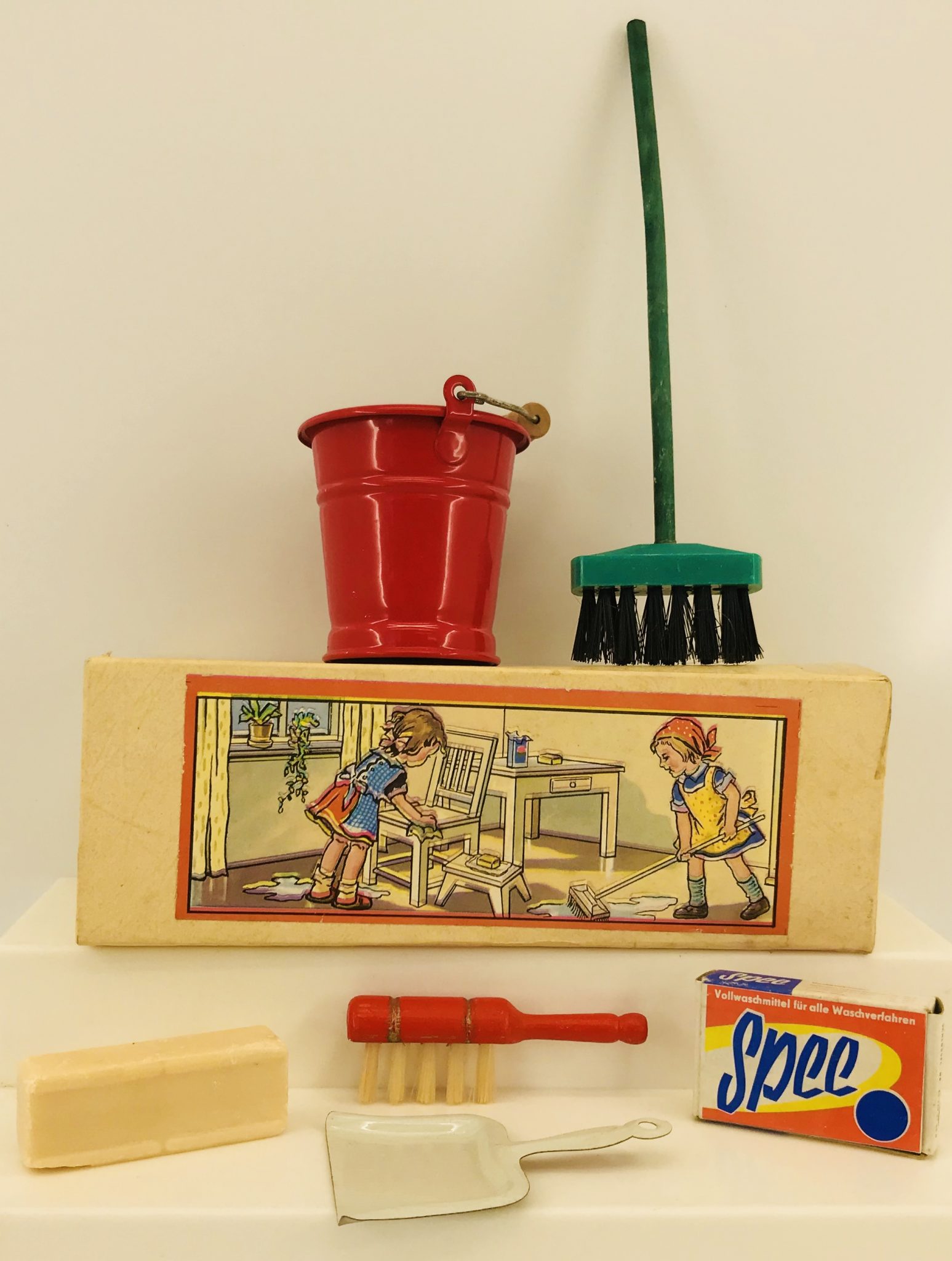 Retro Mini Toy House Cleaning Set Toy Hunter UK Retro & vintage toys