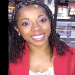 Deina González, Auxiliar d'infermeria a Barcelona