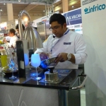 Roberto Carlos, Bartender in Madrid