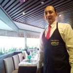 Holmer Pernia, Waiter in Mairena del Alcor