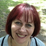 Lola Santiago, Auxiliar d'infermeria a Madrid