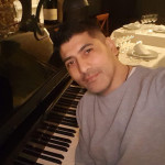 Martin Flores, Pianist in León