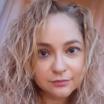 Carol Martínez, Emprada de llar a Elche