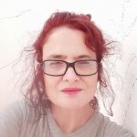 Anis Hernandez, Monitora de lleure a Cádiz