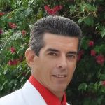 Yassell De La Concepción Liranza, Xofer privat a Arona