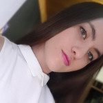 Camila Muñoz Grisales, Waitress in Elche