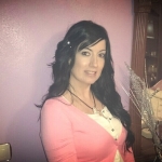 Katy Santos, Emprada de llar a Granada