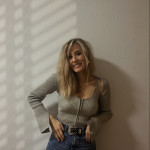 María Guiral, Waitress in Zaragoza