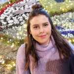 Douha El Boujdaini, Auxiliar de geriatria a Bilbao