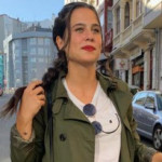 Alba Naya, Azafata in A Coruña