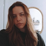 Paula Gomez, Azafata in Madrid