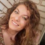 Elena Maxim Hernán, Babysitter in Foios