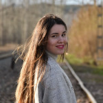 Paula Echevarría Mur, Assistenta personal a Zaragoza