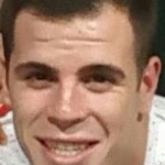 Adrian Martin, Paseador de perros en Sevilla