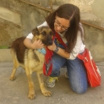 Amparo L. Poquet, Passejadora de gossos a Valencia