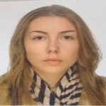 Ainhoa Cruz, Passejadora de gossos a Valencia