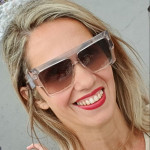 Manuela Saucedo, Xofer privat a Granada