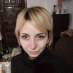 Cristina Fenollar, Netejadora a Valencia