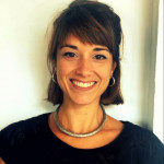 Simona Pel, Waitress in Barcelona