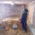 Oscar Cuña, Bricklayer in Guadalajara
