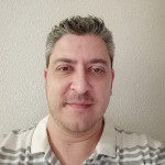 Alberto Barrios, Cuidador de personas mayores en Alcázar de San Juan