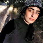 Laura Valderrama, Babysitter in Albacete