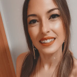 Tania Gómez Jaén, Waitress in Valencia