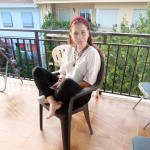 Andrea Ochaita, Babysitter in Girona