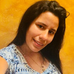 Adriana Gomez, Camarera en Valencia