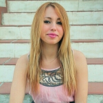 Lara Abalde, Cangur a Benalmádena