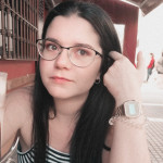Davinia Navarro Pereira, Passejadora de gossos a Puerto Real