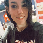 Victoria Meneses, Cantant a Elche