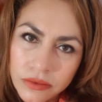 Dulce Bz, Cuidadora de gent gran a Granada