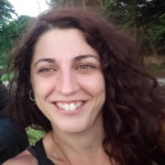 Laura Martínez Íñigo, Passejadora de gossos a Pozuelo de Alarcón