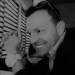 Gio Aris, Computer repair technician in Valencia