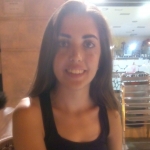 Laura Ruiz Narvaez, Passejadora de gossos a Getafe