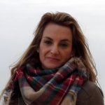 Luz Salado, Emprada de llar a Elche