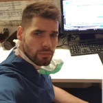 Albert García García, Auxiliar d'infermeria a Portugalete