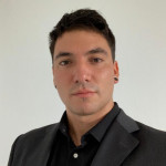 Esteban Canales, Fisioterapeuta a Barcelona