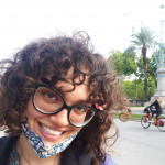 Sofia Di Bari, Passejadora de gossos a Valencia