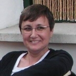 María Ascensión González Luis, Auxiliar d'infermeria a Langreo