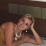 Gloría Escobar Sanin, Cuidadora de gent gran a Elche