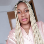 María Esono, Netejadora a Pamplona