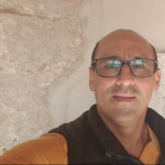 Richard Oleas, Geriatric assistant in Barcelona