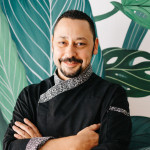 Oscar Campos Serra, Waiter in Valencia